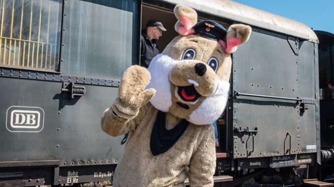 Bahnwelt_Osterhase